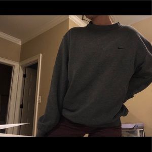 VINTAGE NIKE CREWNECK